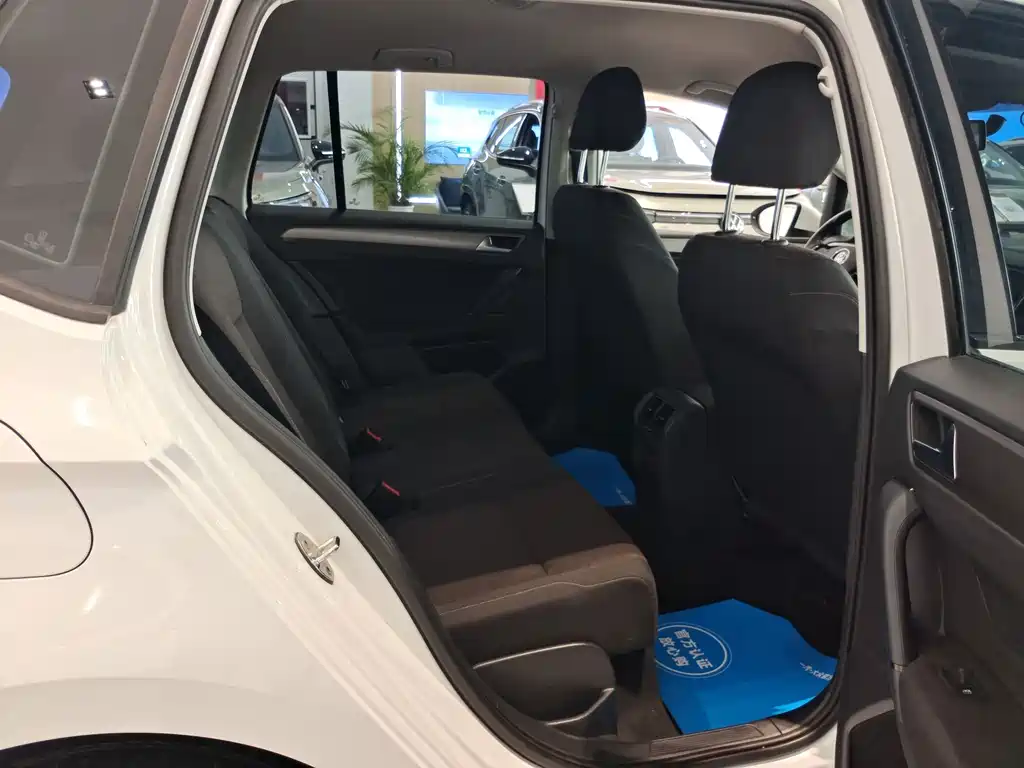 Volkswagen Golf Sportsvan — миниатюра 9