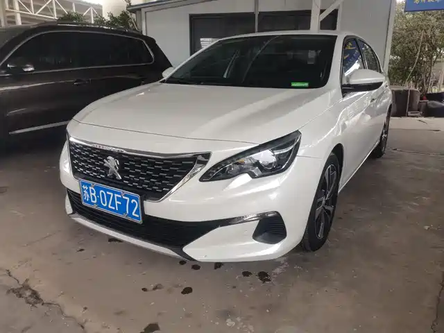 PEUGEOT 408