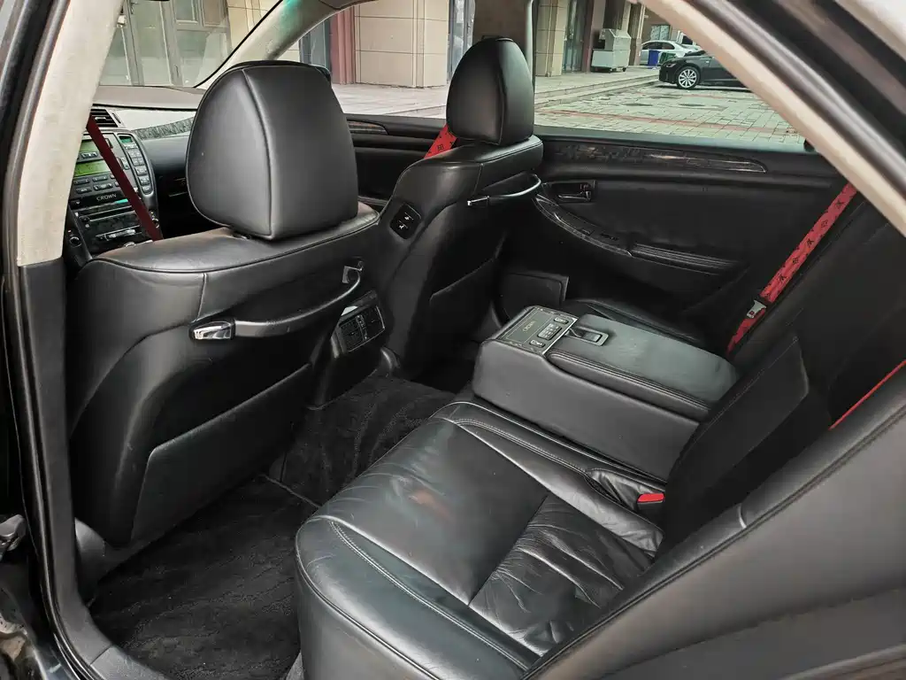 Toyota Crown 2006 2.5L Royal