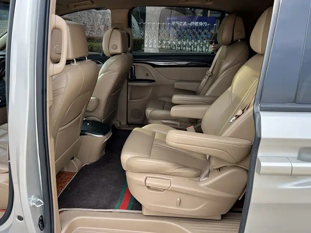 Buick GL8 — миниатюра 15
