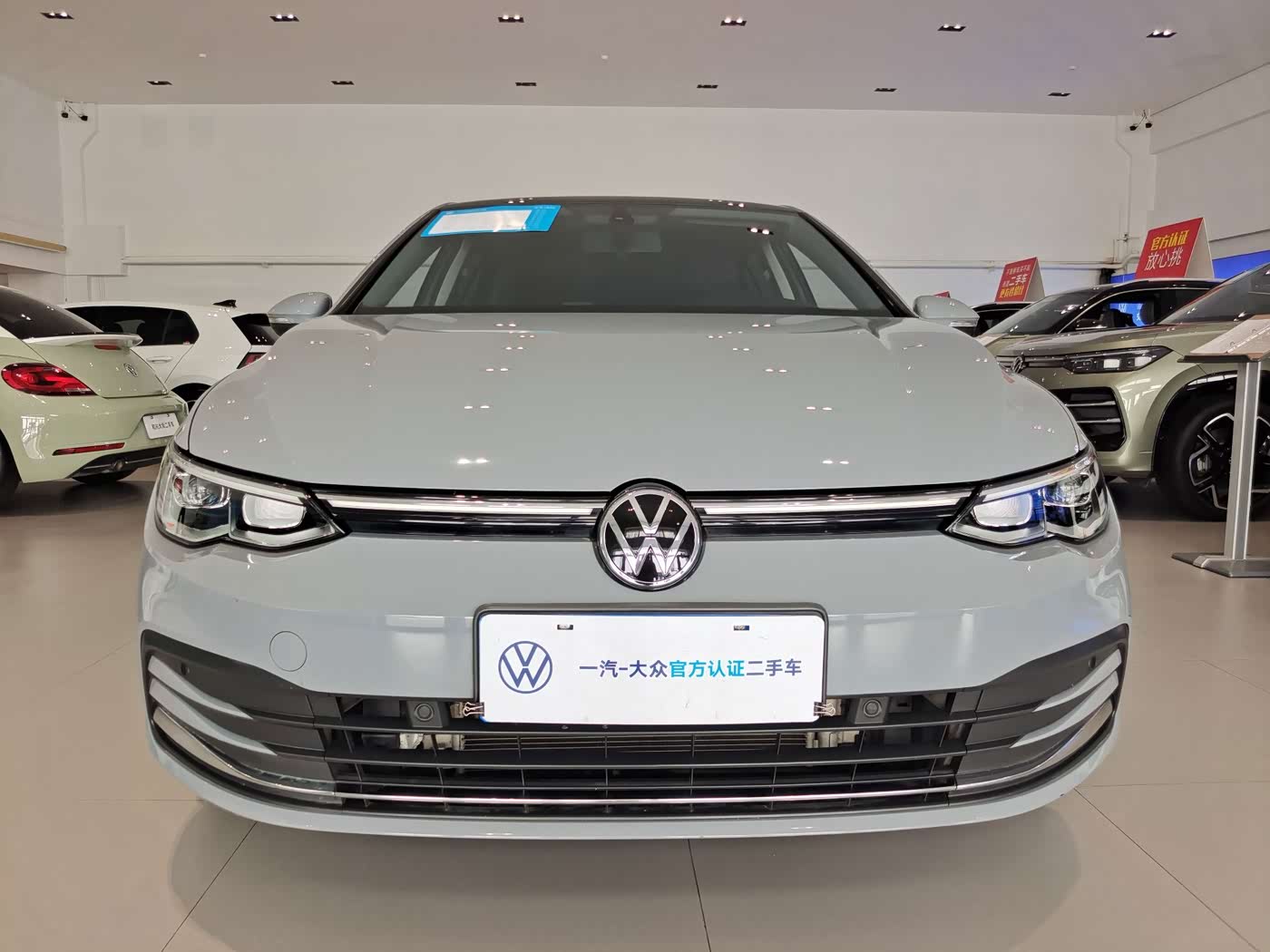 Volkswagen Golf 1.4 л 2023 г. Серебристо-серый, пробег 43000 км