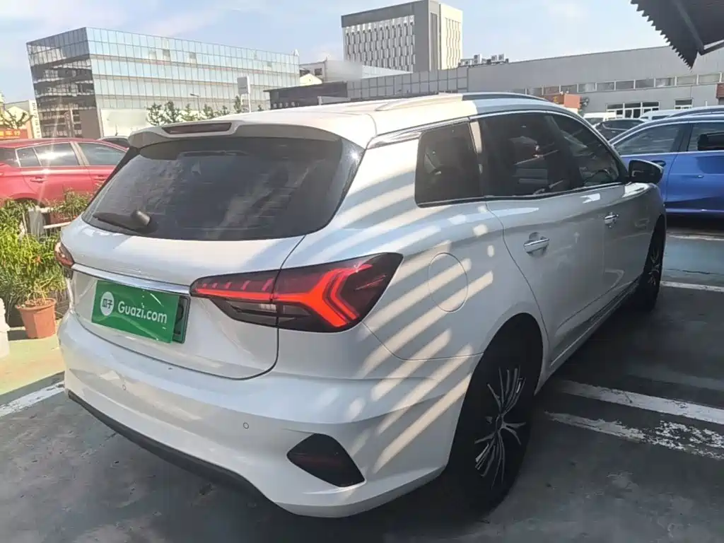 Roewe Ei5 — миниатюра 7