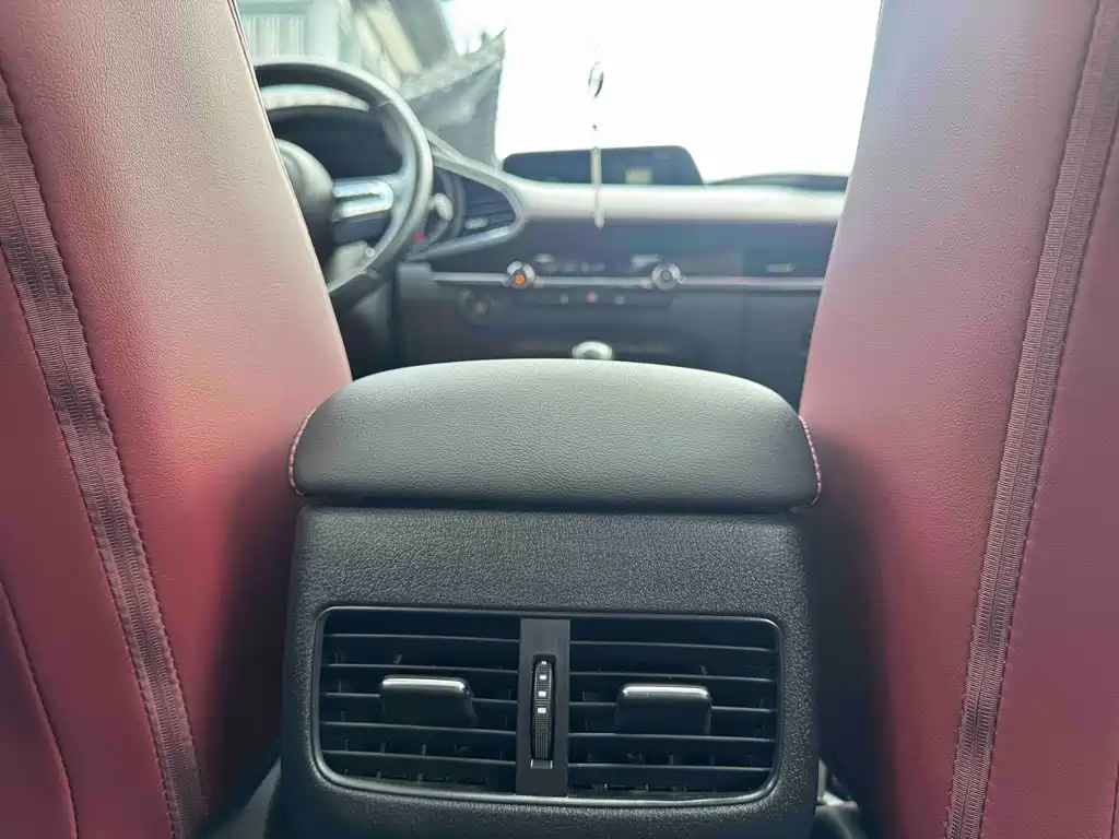 Mazda 3 Axela — миниатюра 18