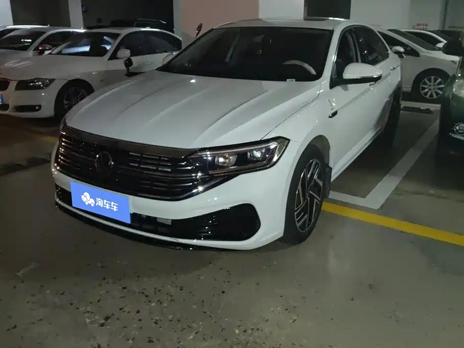 Volkswagen Sagitar