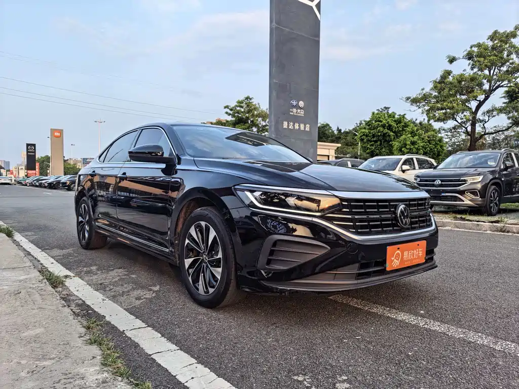 Volkswagen Passat 2025 280TSI