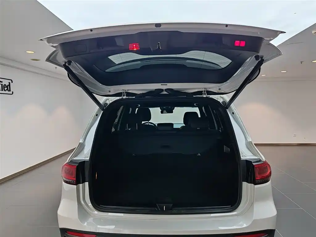 Mercedes-Benz GLB AMG — миниатюра 12