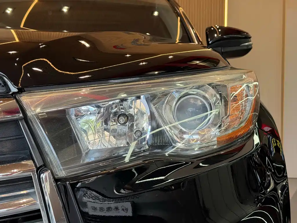 Toyota Highlander — миниатюра 16
