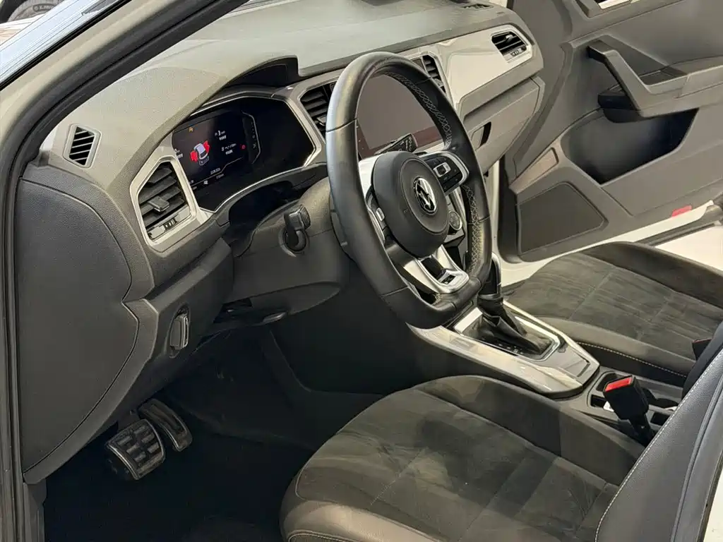 Volkswagen T-Roc — миниатюра 8