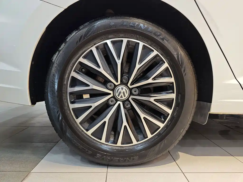 Volkswagen Sagitar — миниатюра 30