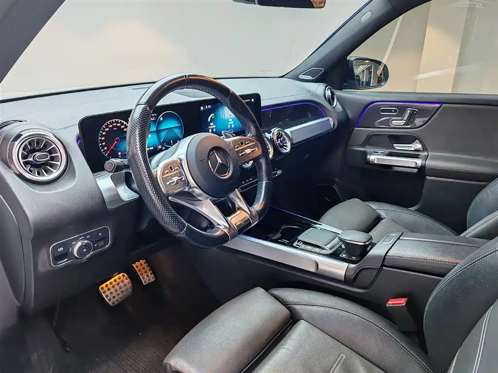 Mercedes-Benz GLB AMG — миниатюра 9