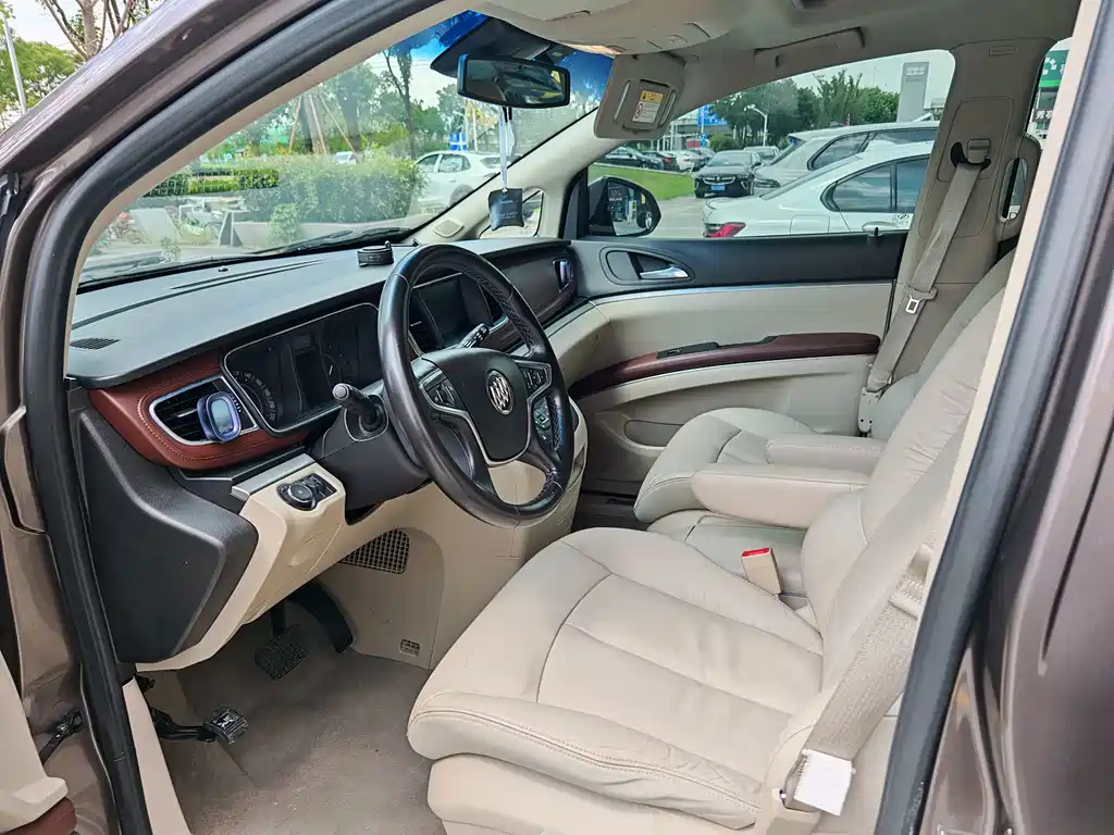 Buick GL8 — миниатюра 4