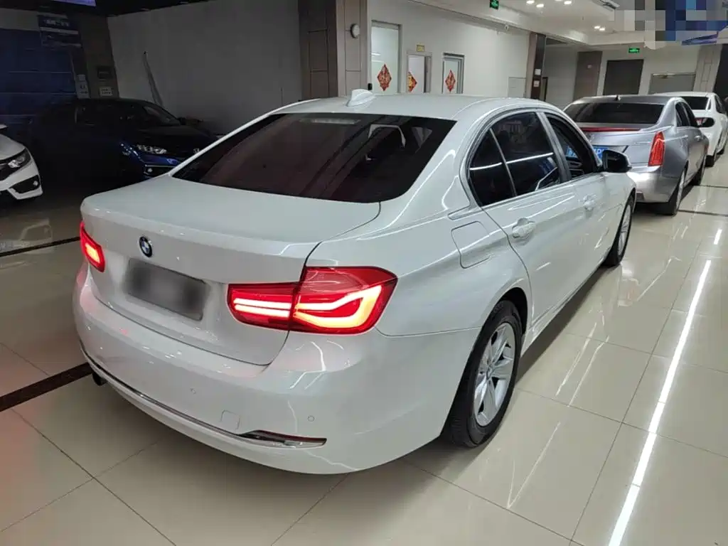 BMW 3 Series — миниатюра 7