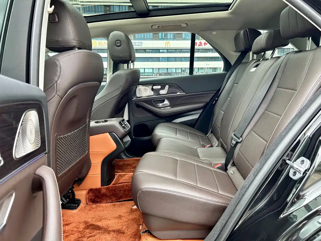 Mercedes-Benz GLE (Import) — миниатюра 10