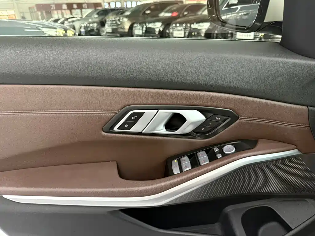 BMW 3 Series — миниатюра 20
