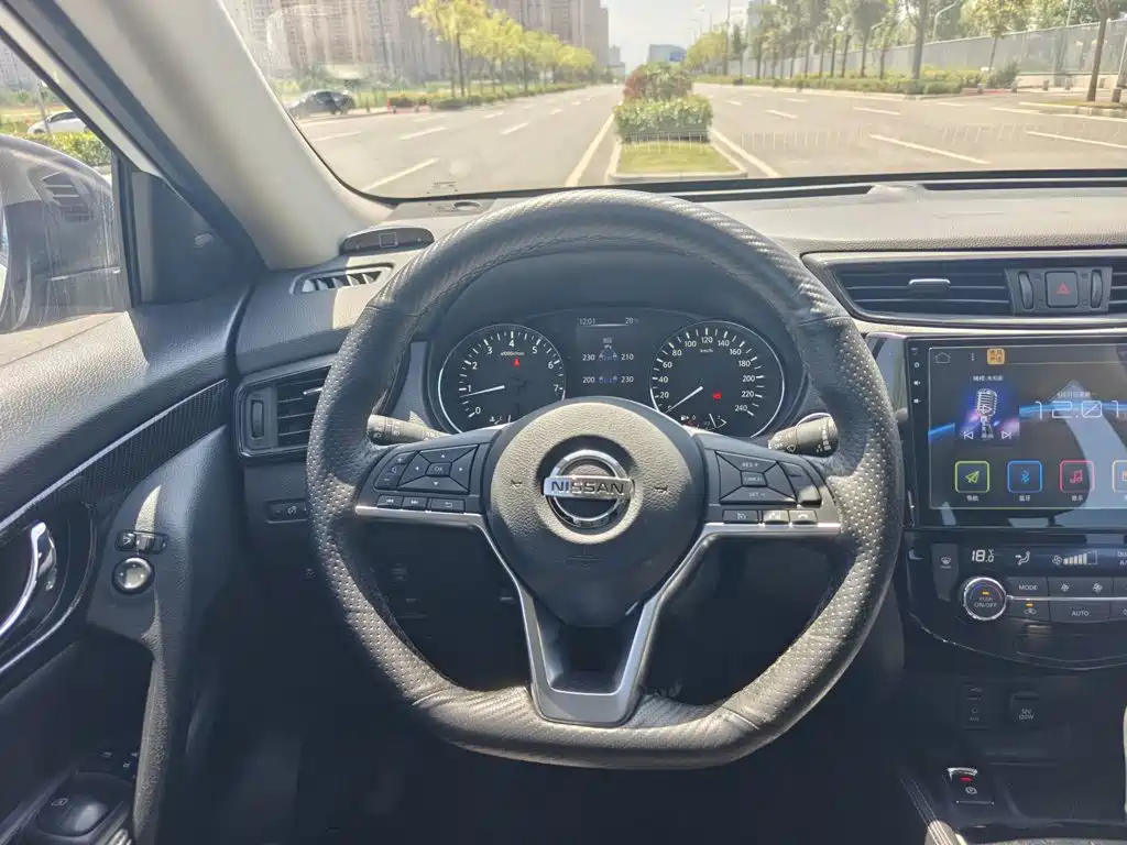 Nissan X-Trail — миниатюра 3
