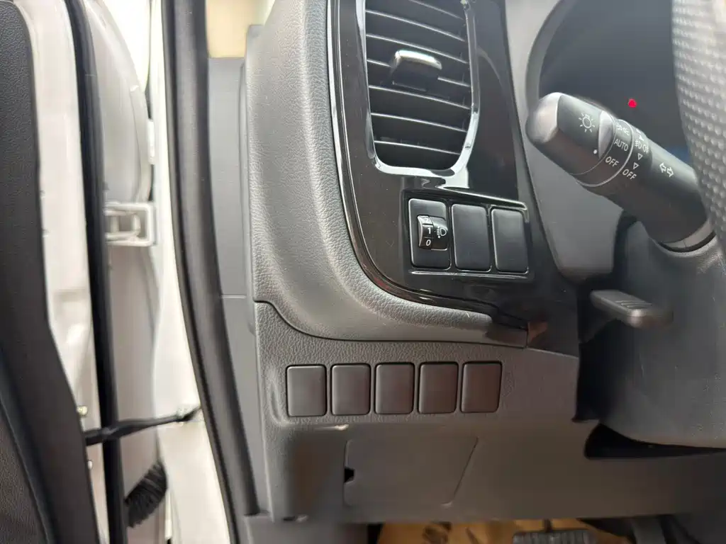Mitsubishi Outlander — миниатюра 8