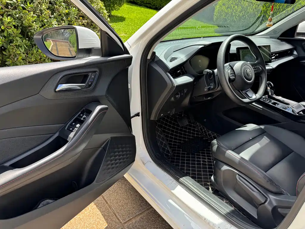 MG MG5 — миниатюра 11