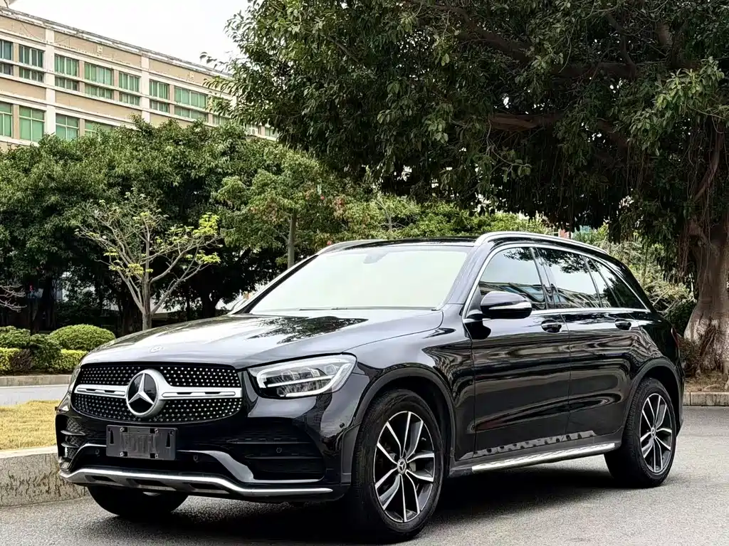 MERCEDES-BENZ GLC