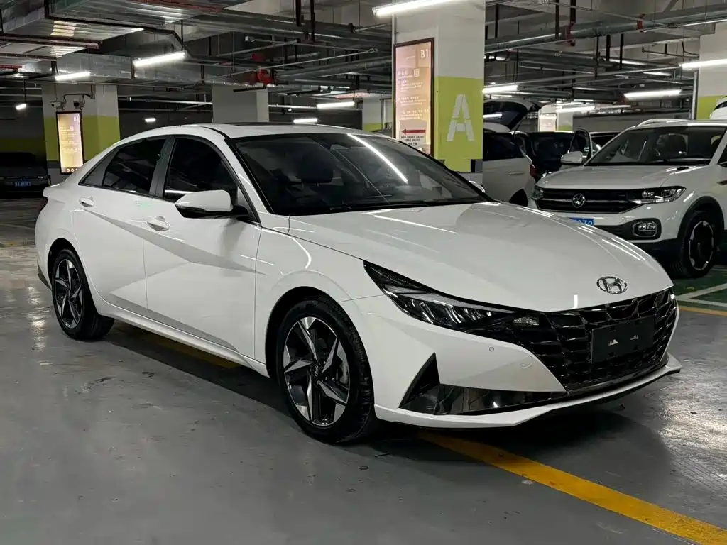 Hyundai Elantra — миниатюра 3