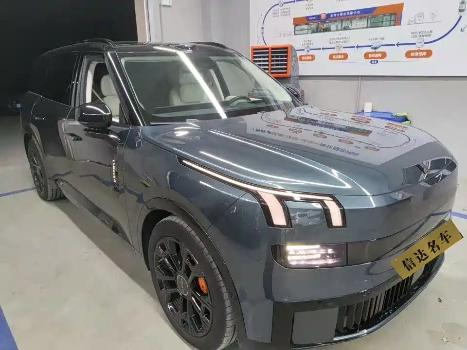 Lynk & Co 900 — миниатюра 2
