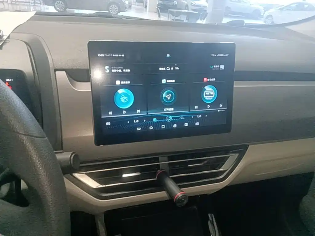 BYD Yuan Pro — миниатюра 13
