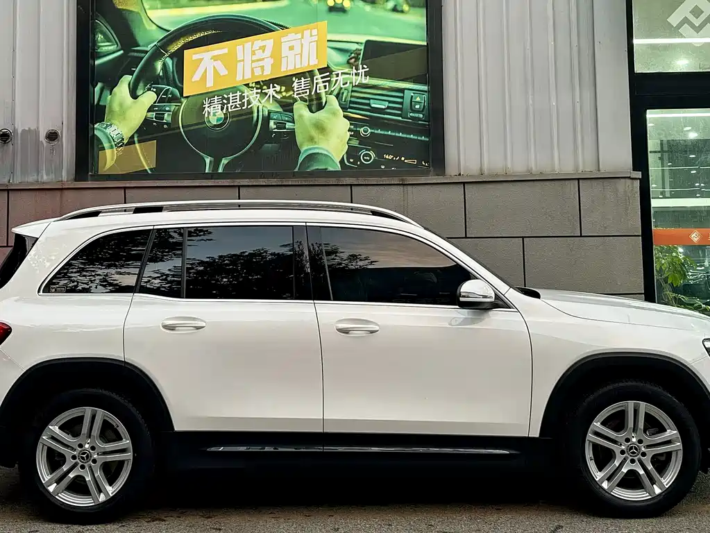 Mercedes-Benz GLB — миниатюра 3