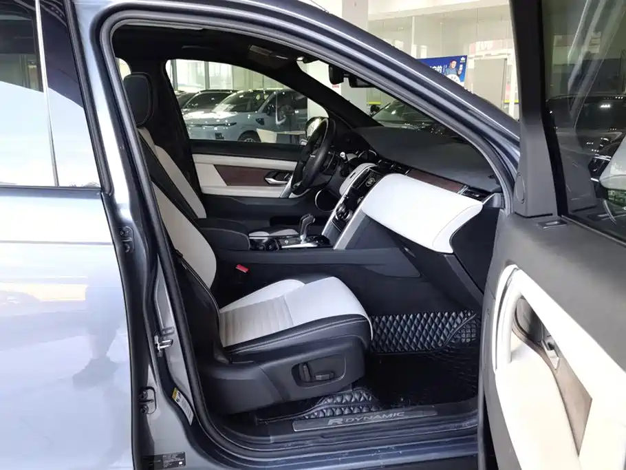 Land Rover Discovery Sport — миниатюра 8
