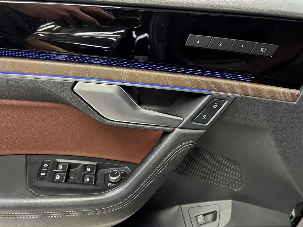 Volkswagen Touareg — миниатюра 27