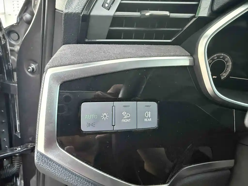 Audi Q3 — миниатюра 11