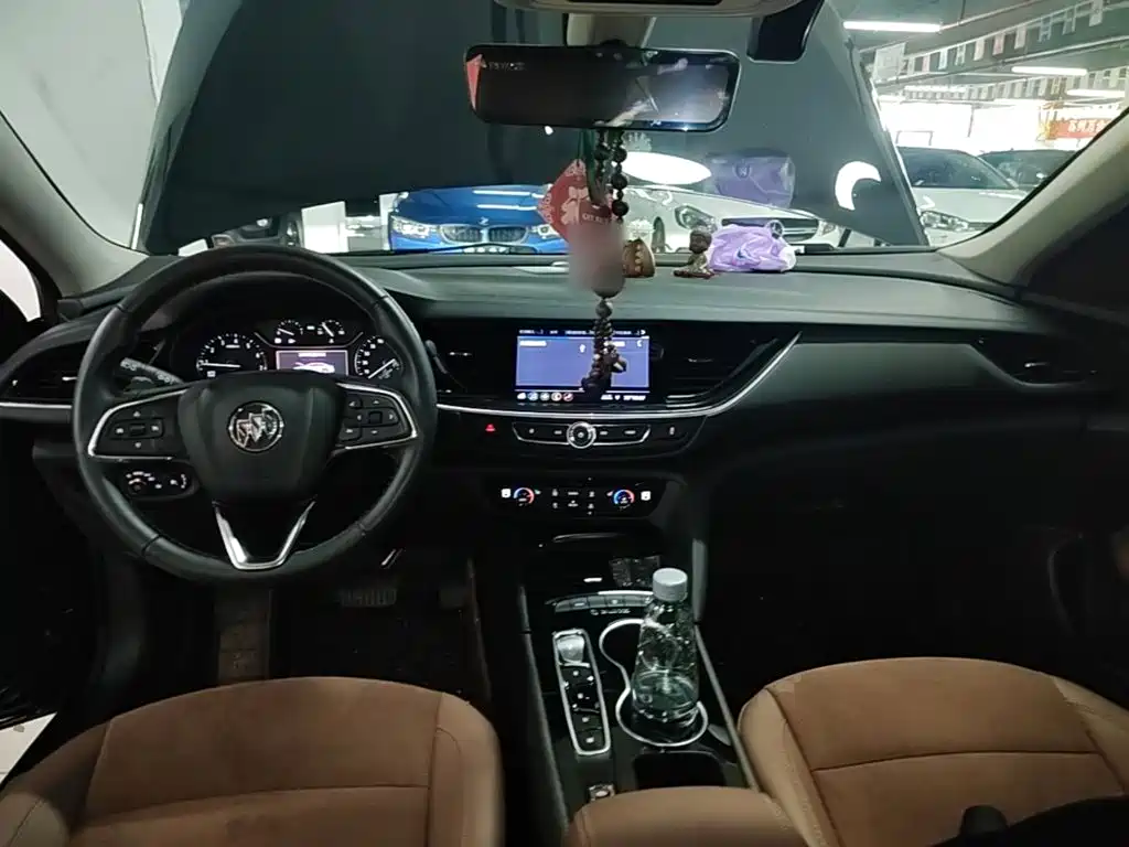 Buick Regal — миниатюра 10