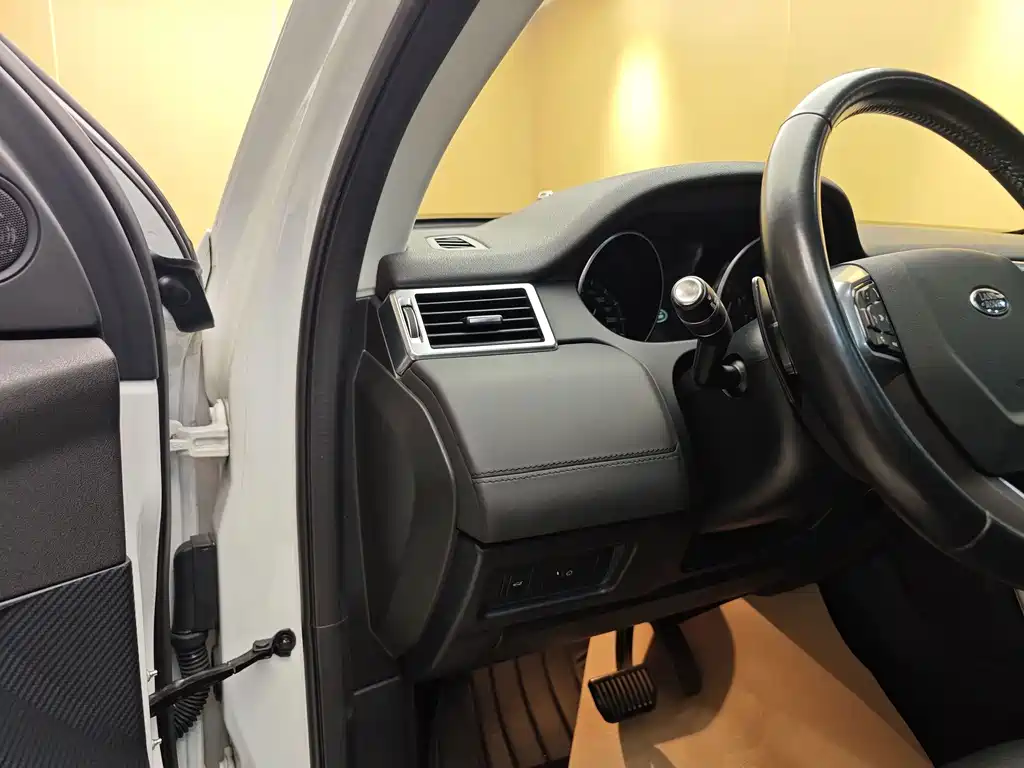 Land Rover Discovery Sport — миниатюра 11