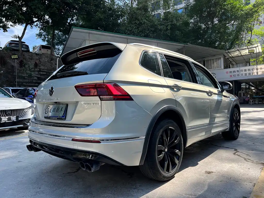 Volkswagen Tiguan L — миниатюра 21