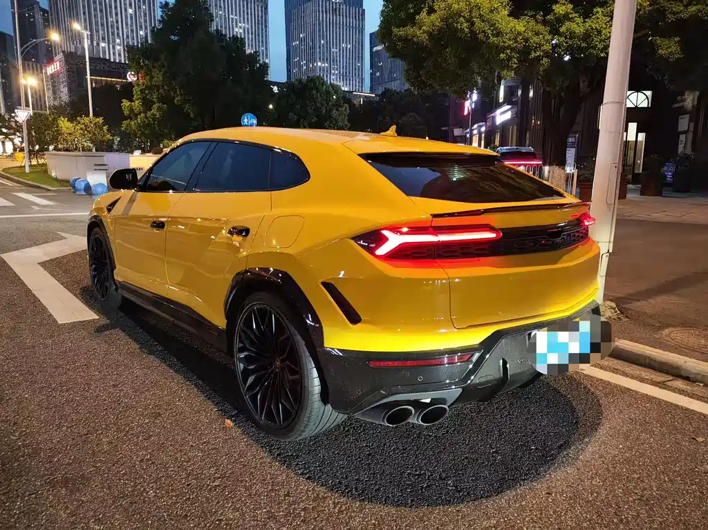 Lamborghini Urus SE — миниатюра 5