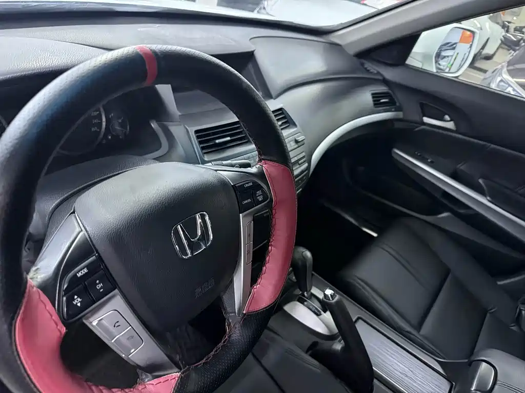 Honda Crosstour 2.4L Luxury Edition, фото 6
