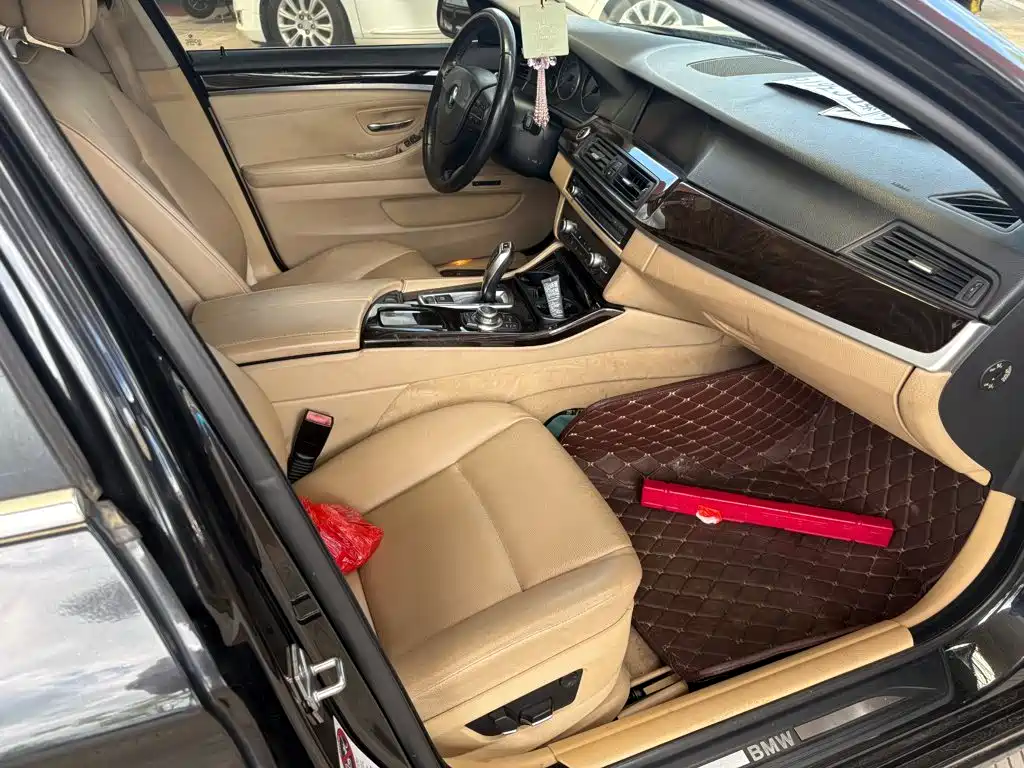BMW 5 Series — миниатюра 5