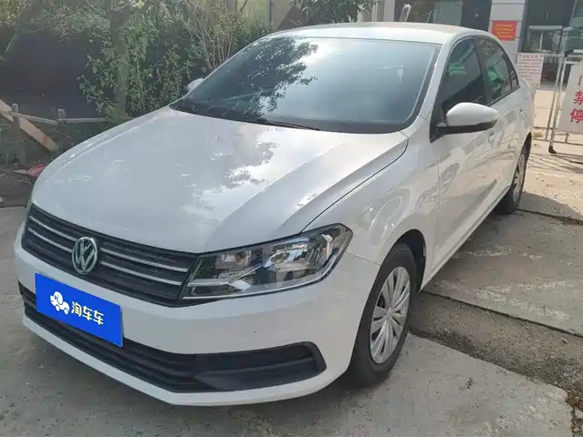 VOLKSWAGEN SANTANA 2020