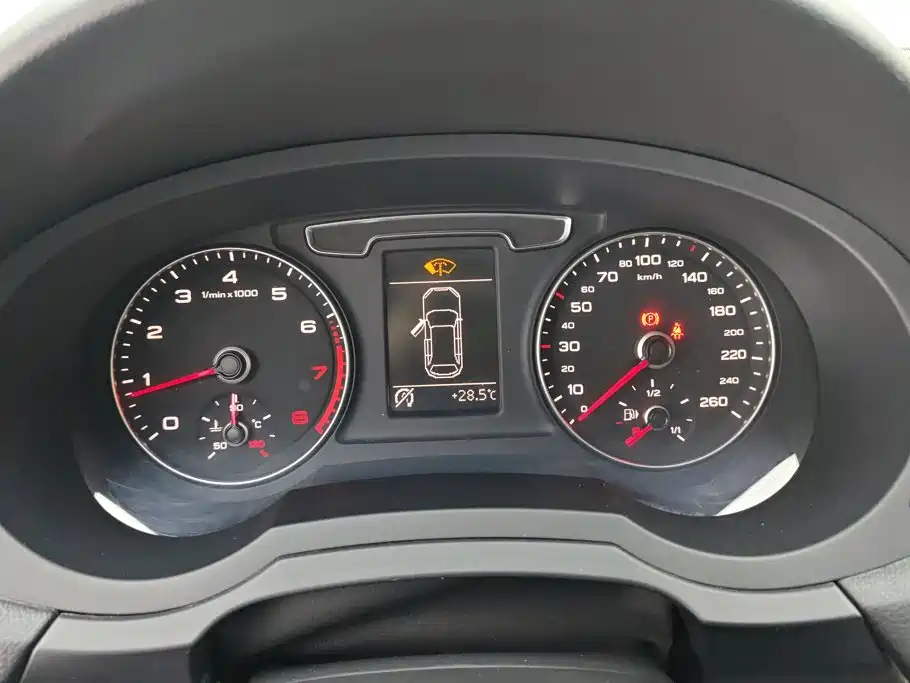 Audi Q3 — миниатюра 14