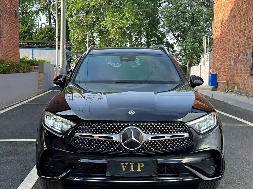 Mercedes-Benz GLC 2023