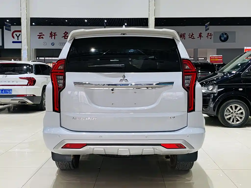 Mitsubishi Pajero Sport (Import) — миниатюра 15