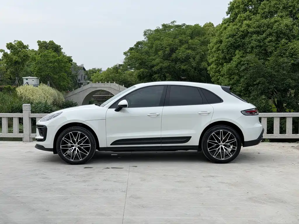 Porsche Macan — миниатюра 3
