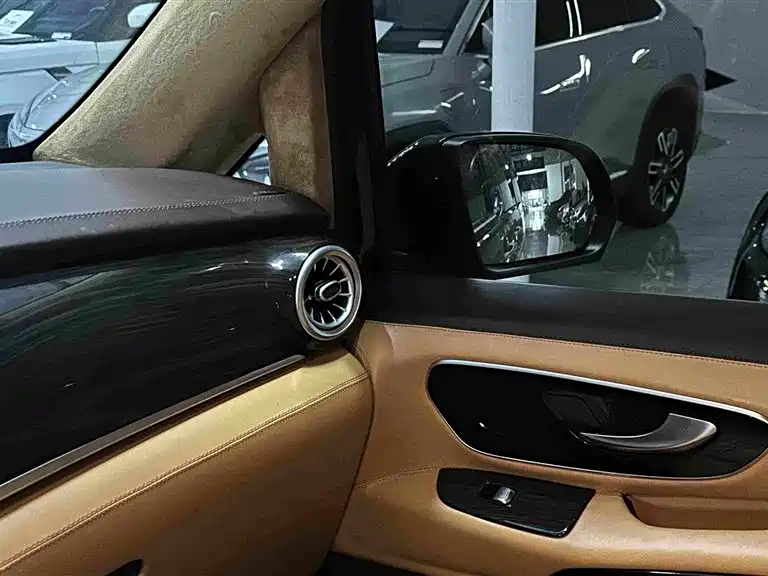 Mercedes-Benz Vito — миниатюра 11