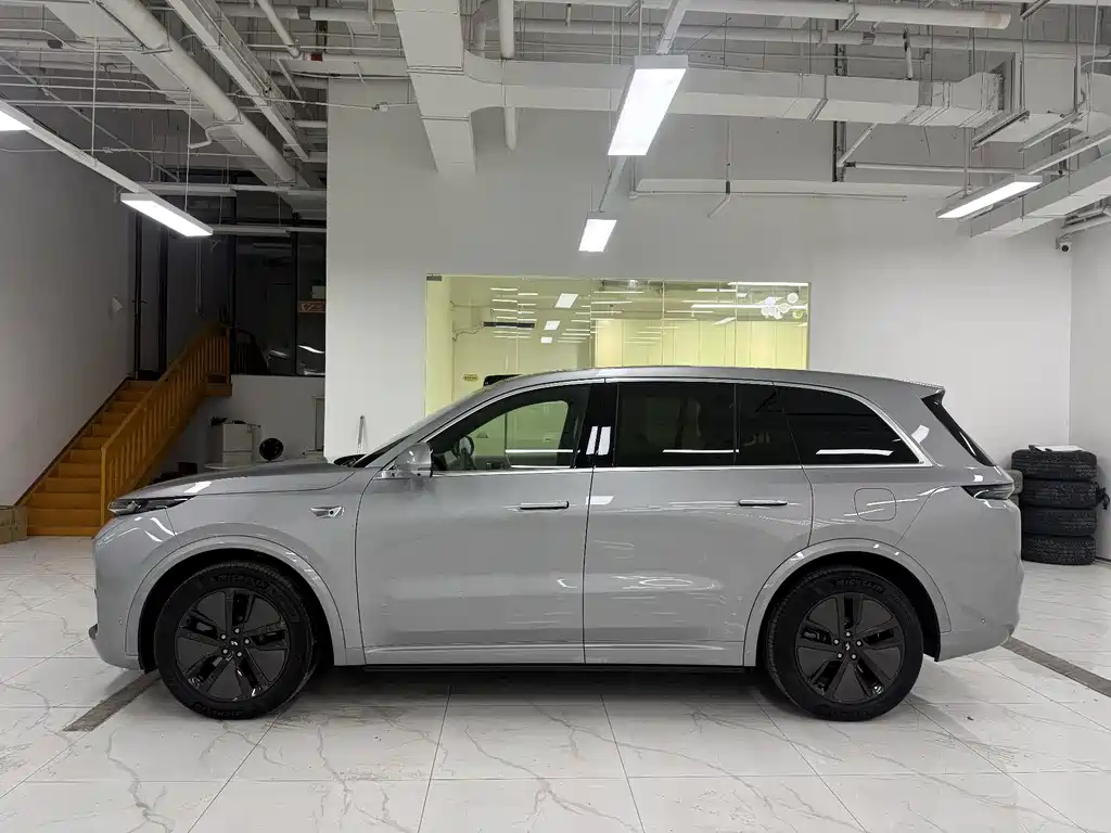 Li Auto Li L8 — миниатюра 3
