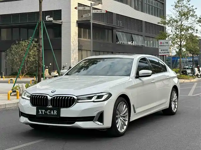 BMW 5 SERIES