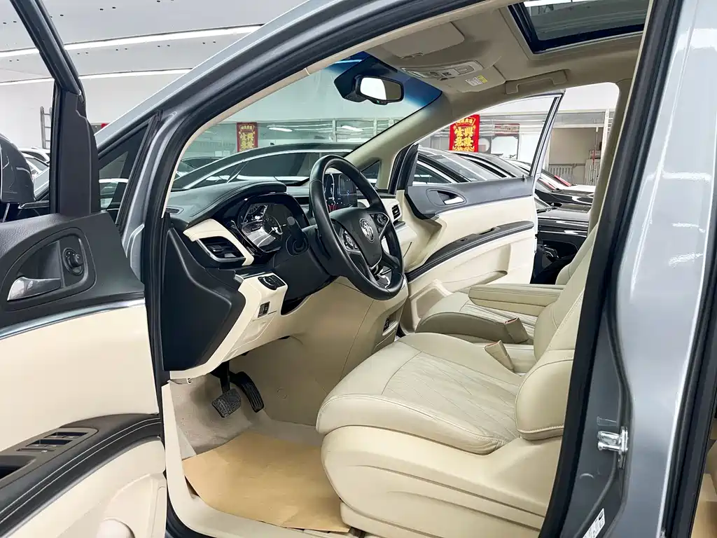 Buick GL8 2023 Luxury