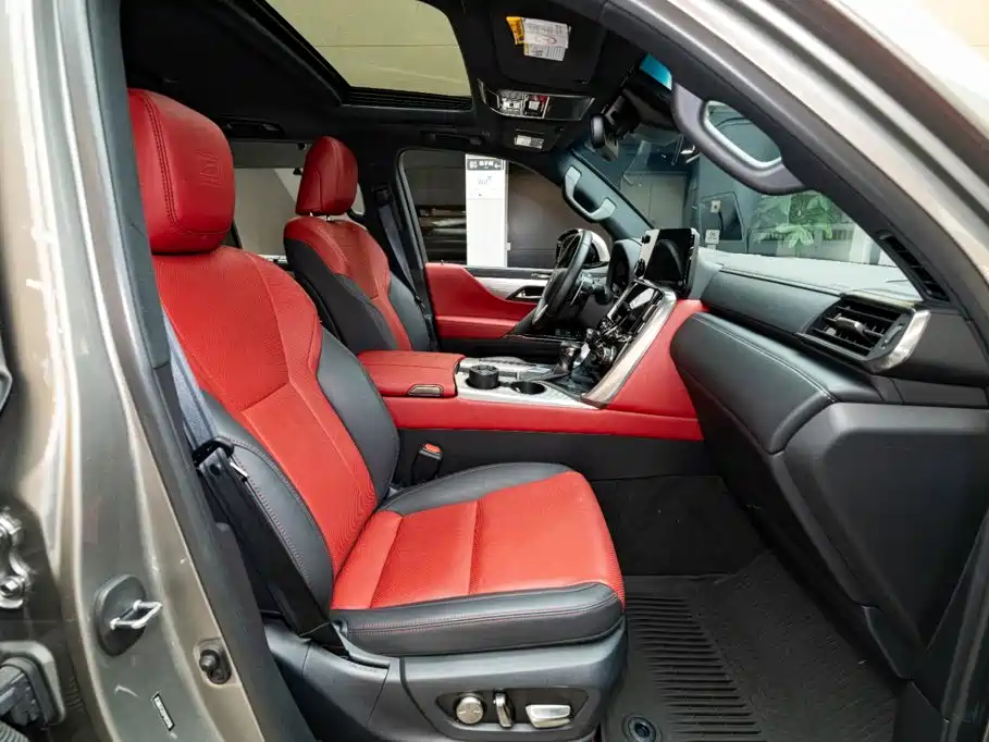 Lexus LX — миниатюра 8