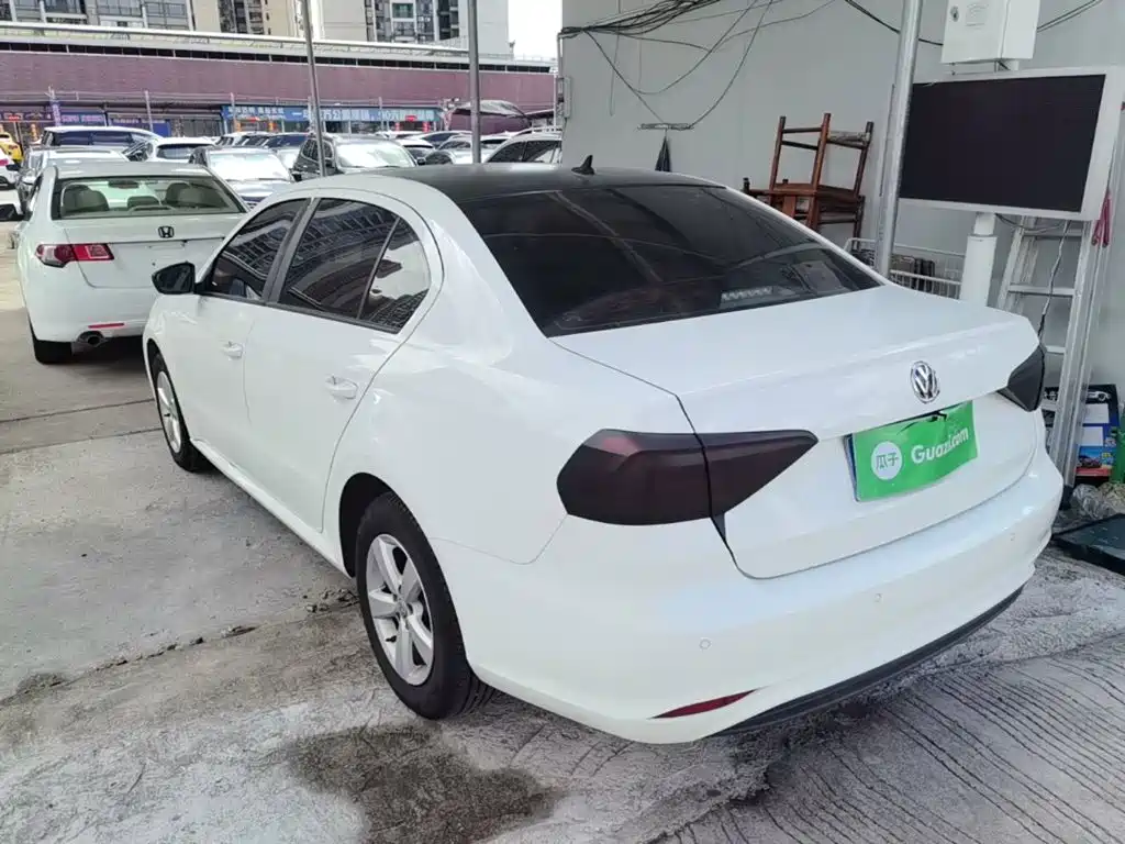 Volkswagen Lavida — миниатюра 5