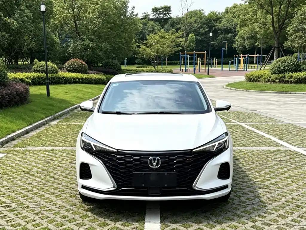 Changan Eado — миниатюра 2