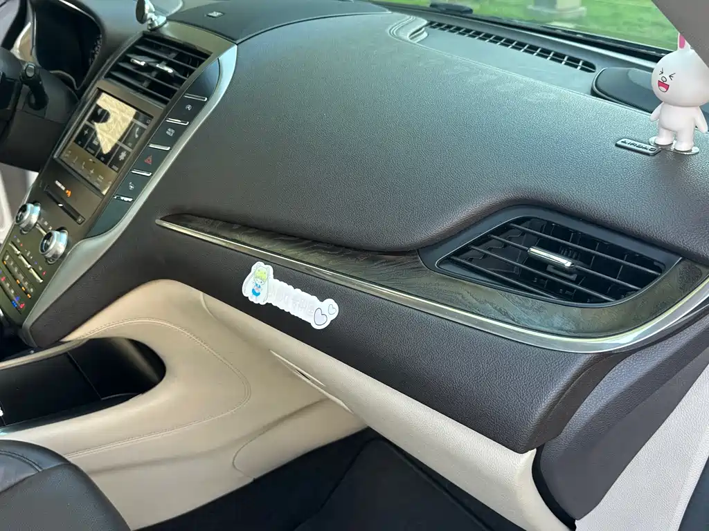Lincoln MKC — миниатюра 22