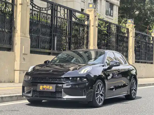 2021 Lynk & Co 03