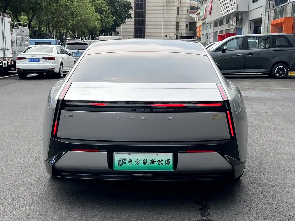 XPeng P7 — миниатюра 9